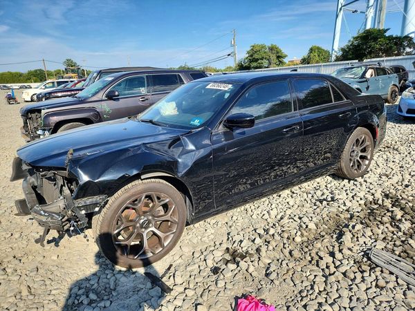 2018 CHRYSLER 300