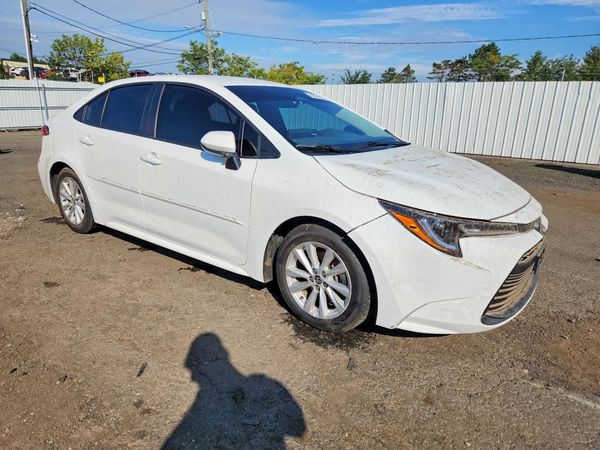 2024 TOYOTA COROLLA — Passenger 3/4