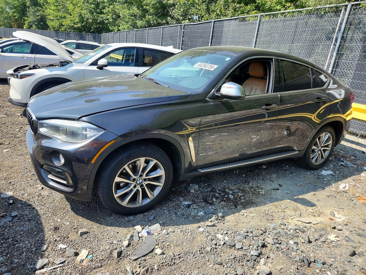 2015 BMW X6 — Front 3/4