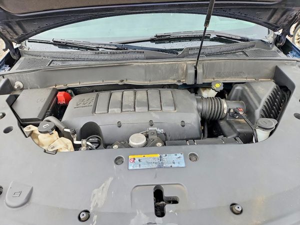 2015 CHEVROLET TRAVERSE 1LT — Engine bay