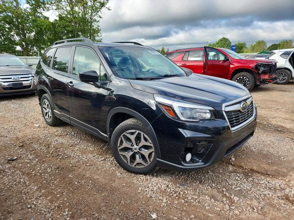 2021 SUBARU FORESTER — Passenger 3/4