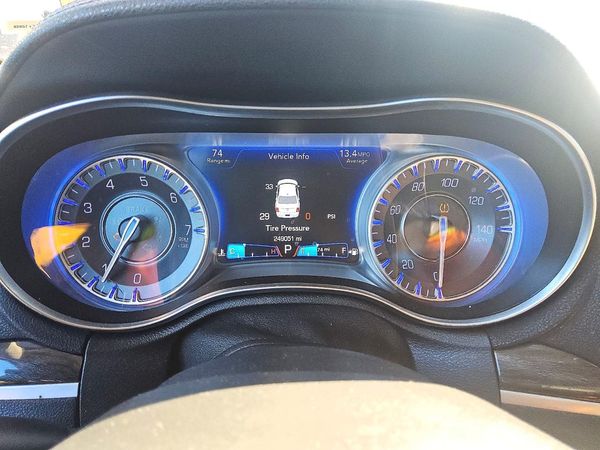 2018 CHRYSLER 300 — ODOM