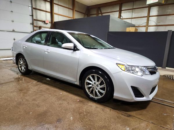 2012 TOYOTA CAMRY — Passenger 3/4