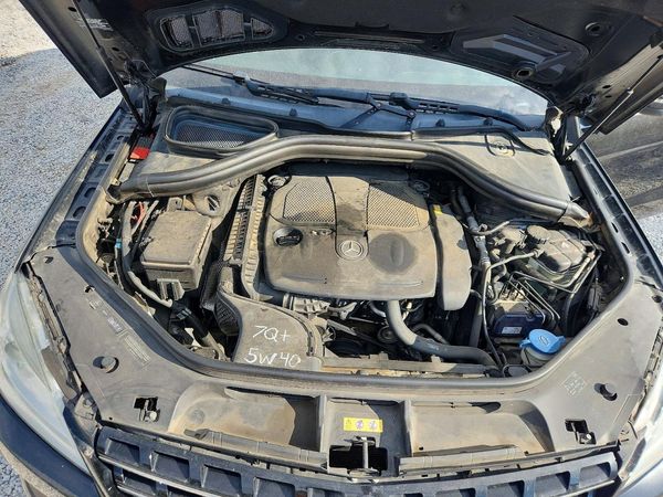 2012 MERCEDES-BENZ ML — Engine bay