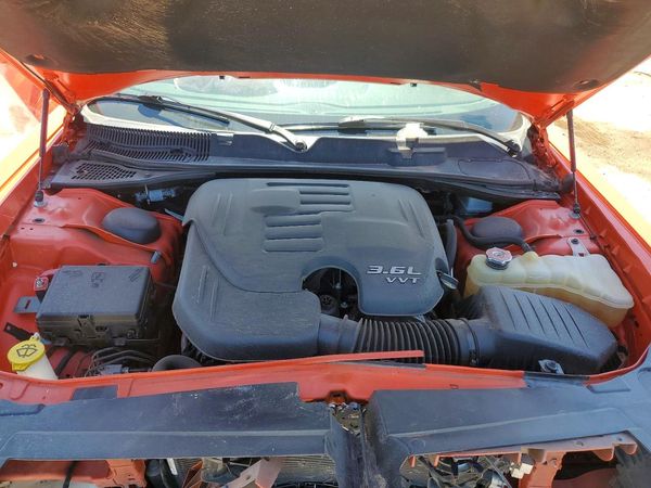 2020 DODGE CHALLENGER SXT — Engine bay