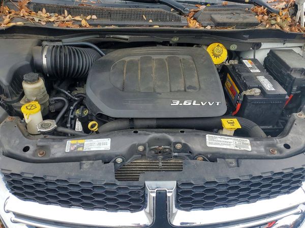 2014 DODGE GRAND CARAVAN SE — Engine bay
