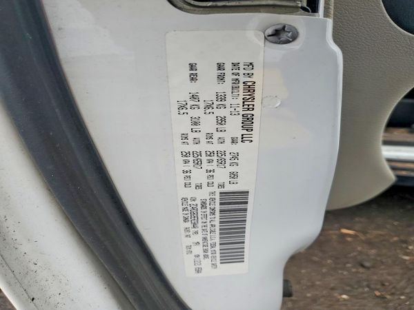 2014 DODGE GRAND CARAVAN SE — VINS