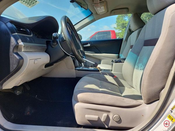 2014 TOYOTA CAMRY — DENT