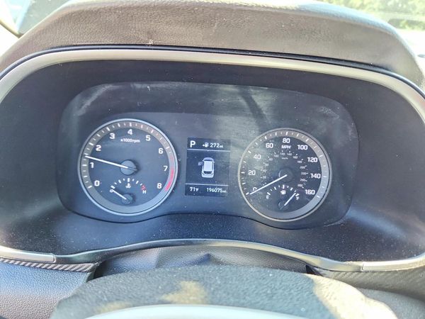 2020 HYUNDAI TUCSON SE