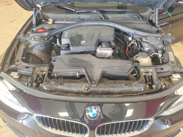 2014 BMW 428 xDrive — Engine bay