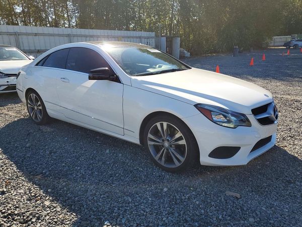 2014 MERCEDES-BENZ E — Passenger 3/4