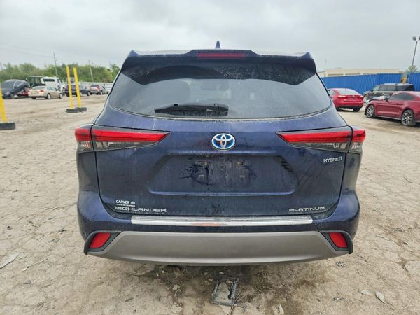 2022 TOYOTA HIGHLANDER Platinum — DIRR