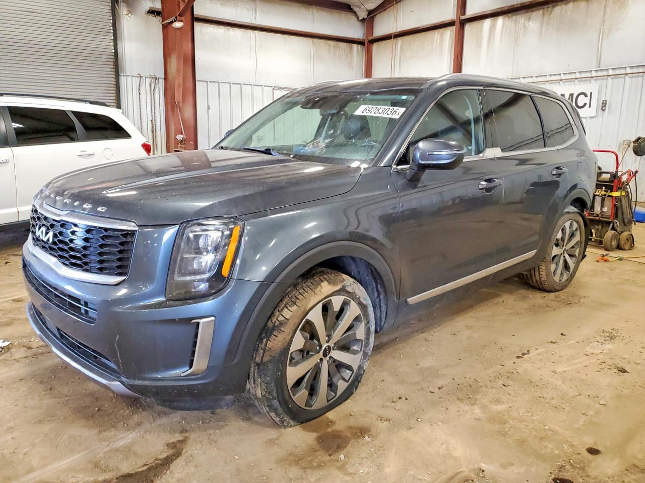 2022 KIA TELLURIDE — Front 3/4