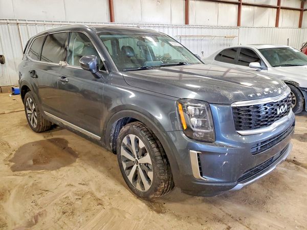 2022 KIA TELLURIDE — Passenger 3/4