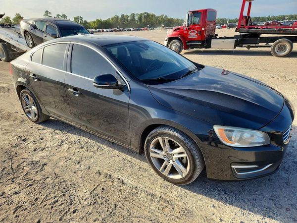 2015 VOLVO S60 Premier (non R design)