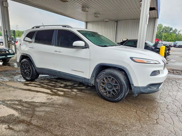 2015 JEEP CHEROKEE — Passenger 3/4