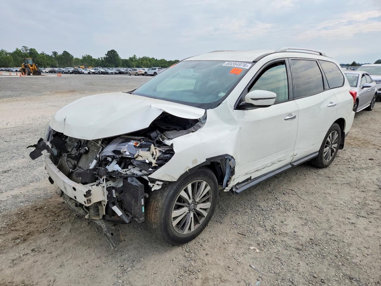 2020 NISSAN PATHFINDER S — Front 3/4