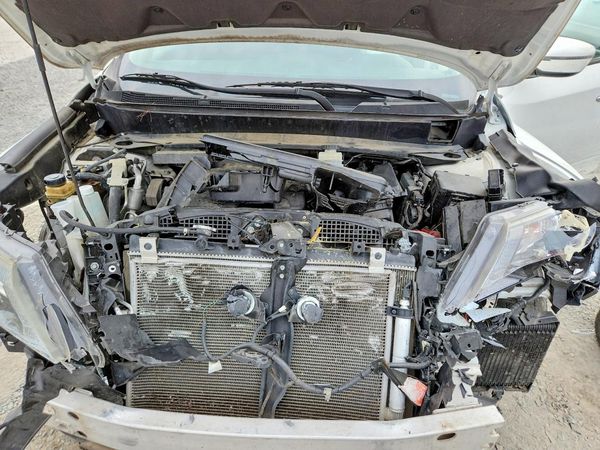 2020 NISSAN PATHFINDER S — Engine bay