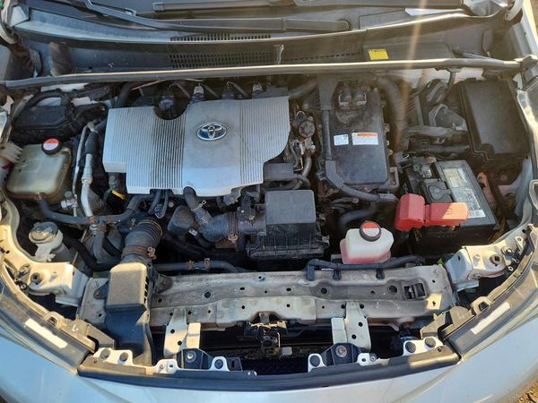 2016 TOYOTA PRIUS One/Two — Engine bay