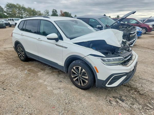 2024 VOLKSWAGEN TIGUAN — Passenger 3/4