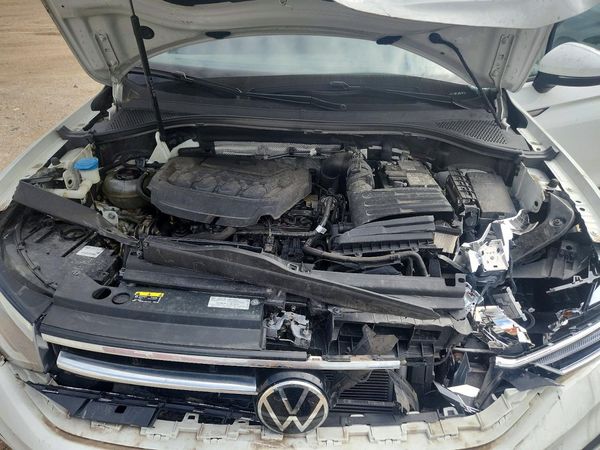 2024 VOLKSWAGEN TIGUAN — Engine bay