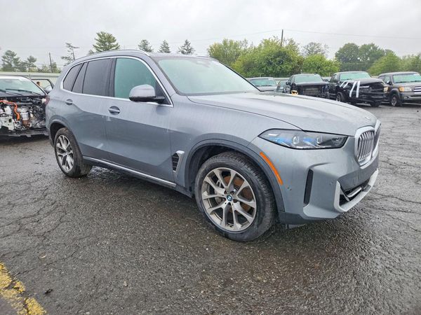 2024 BMW X5 xDrive40i — Passenger 3/4