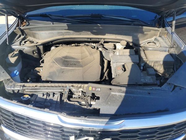 2022 KIA TELLURIDE — Engine bay