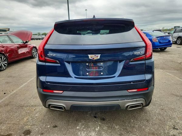2022 CADILLAC XT4 Premium Luxury — DIRR
