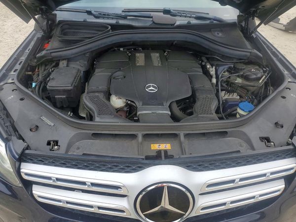 2019 MERCEDES-BENZ GLS GLS450-4M — Engine bay