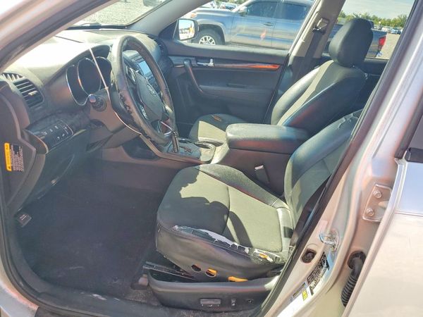2012 KIA SORENTO GLS(Middle grade) — DENT