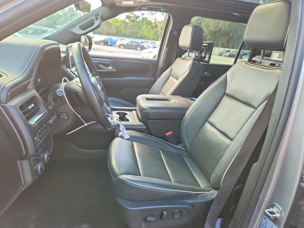 2024 CHEVROLET SUBURBAN Premier — DENT