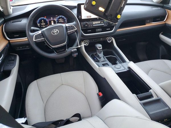 2024 TOYOTA GRAND HIGHLANDER — CKPT