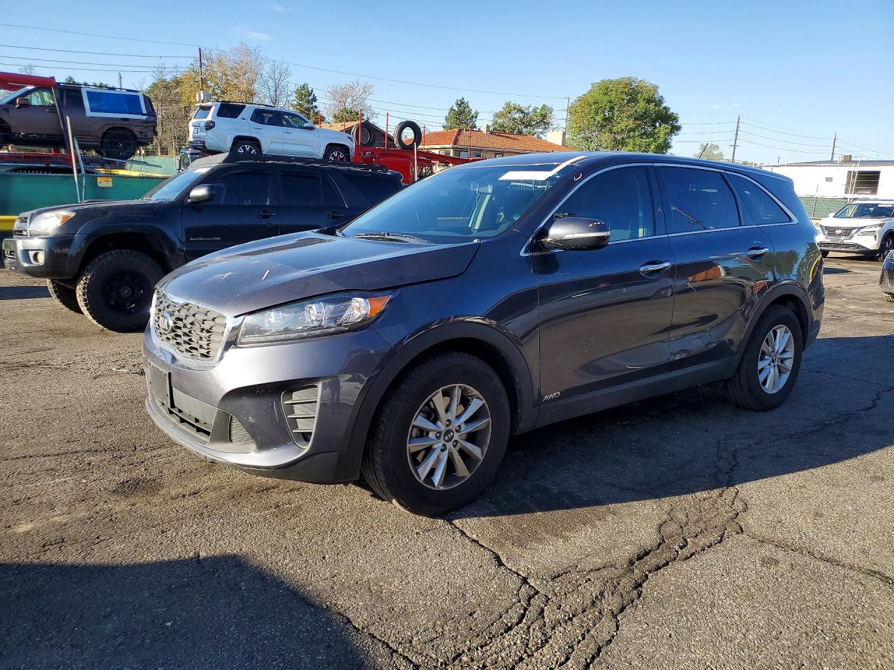 2019 KIA SORENTO L, LX, S — Front 3/4