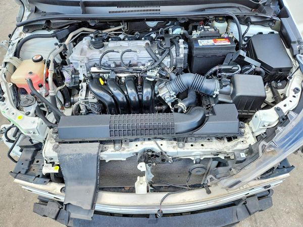 2021 TOYOTA COROLLA — Engine bay