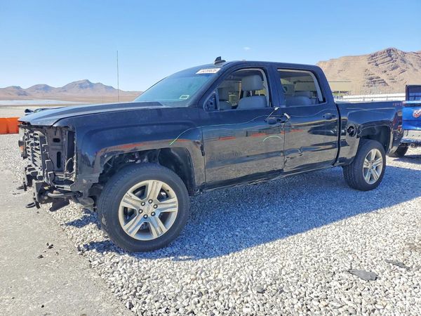 2018 CHEVROLET SILVERADO Custom — Front 3/4