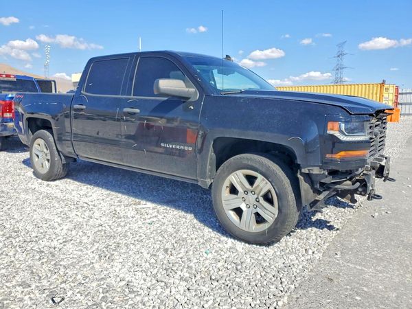 2018 CHEVROLET SILVERADO Custom — Passenger 3/4