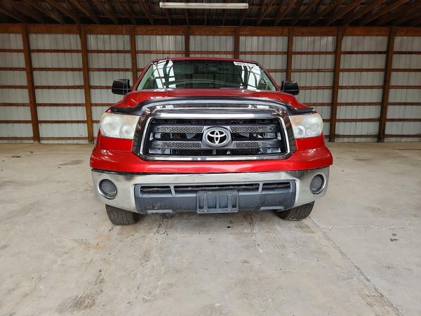 2012 TOYOTA TUNDRA Delux