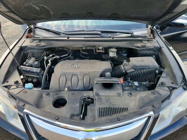 2015 ACURA RDX — Engine bay