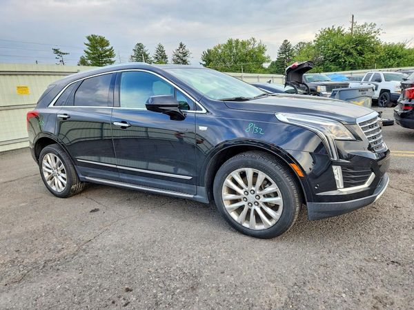 2019 CADILLAC XT5 — Passenger 3/4