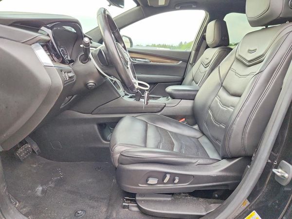 2019 CADILLAC XT5 — DENT