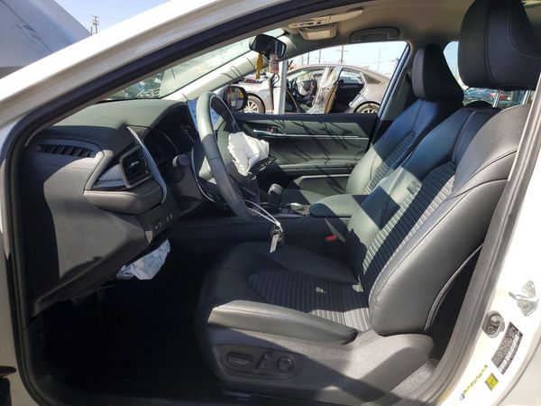 2022 TOYOTA CAMRY SE — DENT