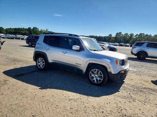 2017 JEEP RENEGADE — Passenger 3/4