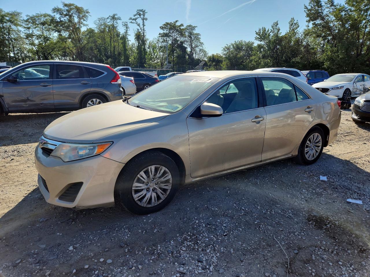 2012 TOYOTA CAMRY — Front 3/4