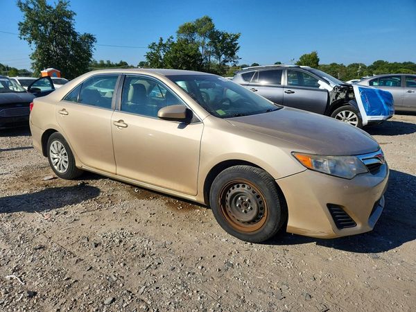 2012 TOYOTA CAMRY — Passenger 3/4