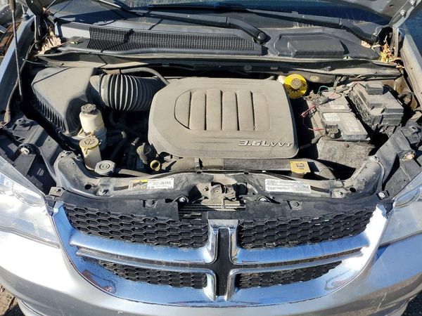 2017 DODGE GRAND CARAVAN SE, SXT, Express — Engine bay