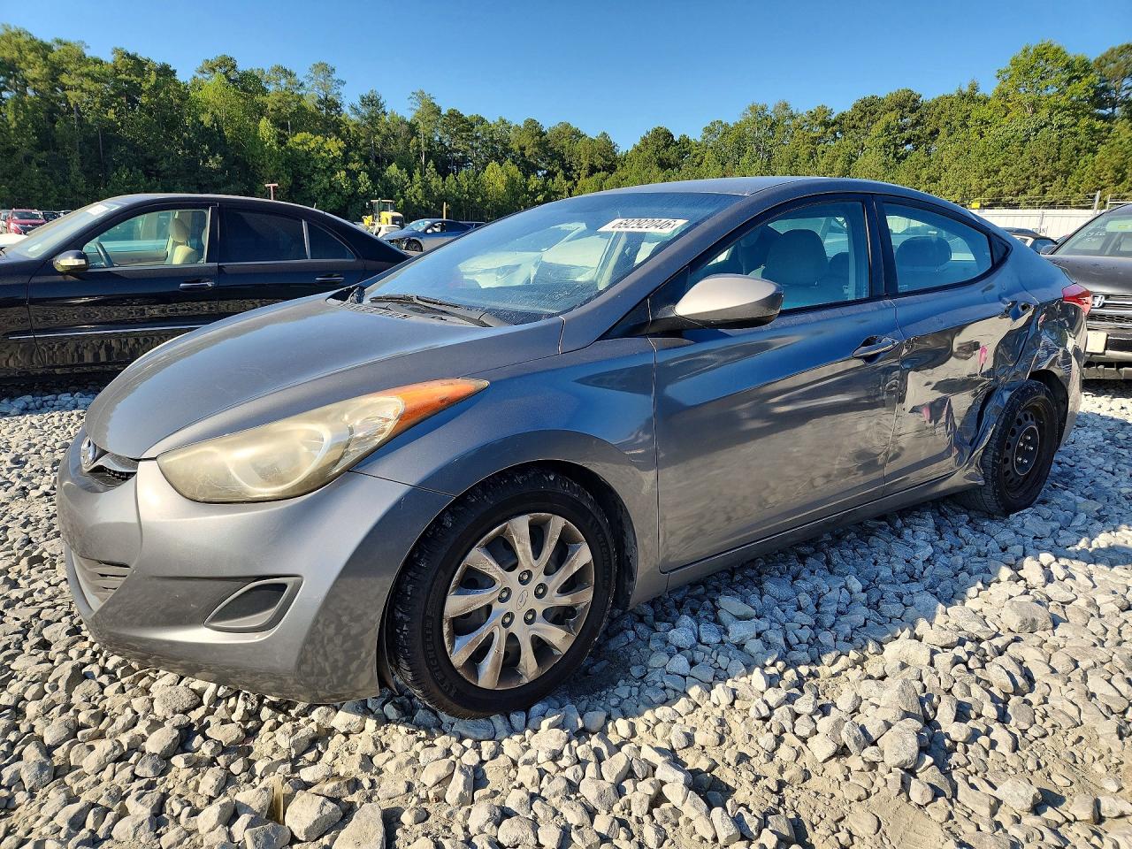 2013 HYUNDAI ELANTRA — Front 3/4