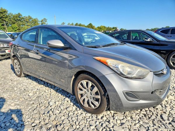 2013 HYUNDAI ELANTRA — Passenger 3/4