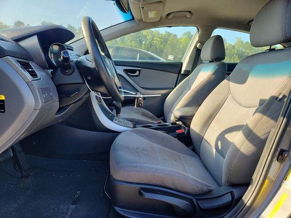 2013 HYUNDAI ELANTRA — DENT