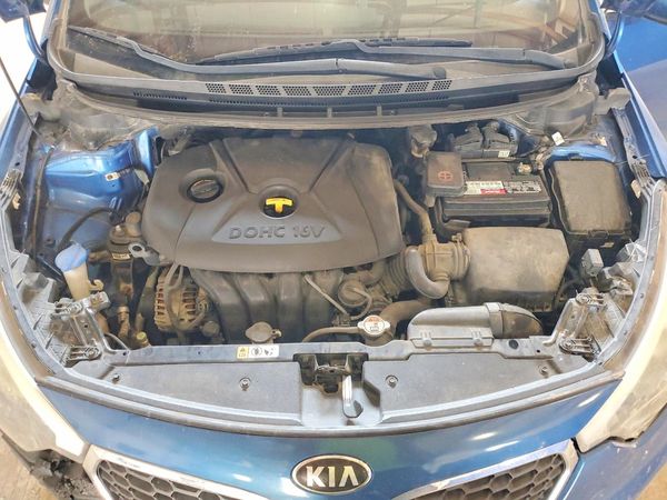 2014 KIA FORTE — Engine bay