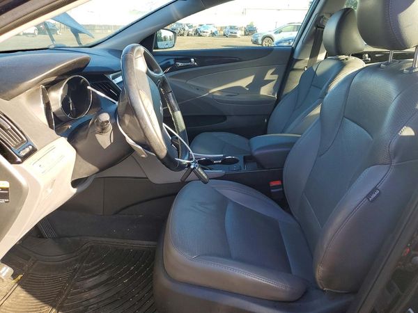 2014 HYUNDAI SONATA — DENT